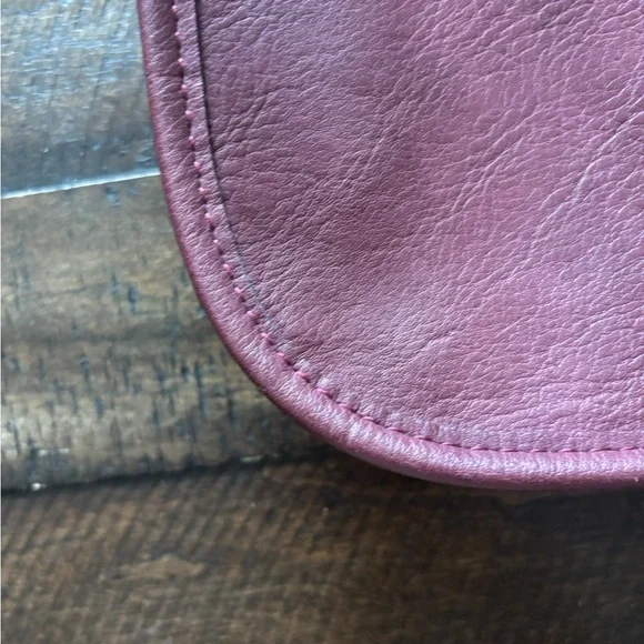 Ahdorned Large Vine Color Crossbody - Picture 4 of 5